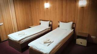 Курортные отели Olympic Village Подгорцы Двухместный номер с 2 отдельными кроватями-3